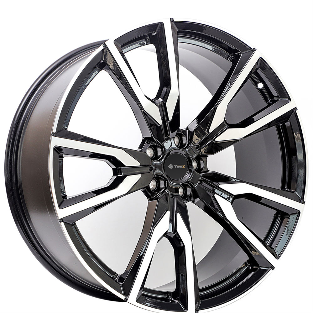 Surface noire brillante de voiture