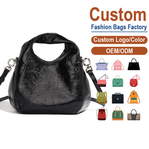 Bolso Bandolera Personalizable de Cuero Genuino de Grano Completo – Textura Natural Arrugada de Primera Calidad |   Acabado Semi-Mate a Ligeramente Brillante - Product Image 1