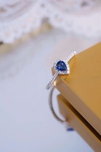 Bague en or pur 18 carats de la marque Xinfly, saphir en forme de goutte d'eau, diamant, bijoux de luxe - Product Image 5