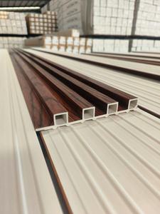 Paneles de pared de plástico y madera Wpc Paneles de pared de flauta decorativos interiores Tableros de Pvc modernos - Product Image 2