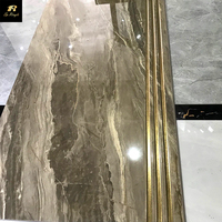 Marches d'escalier en marbre gris antidérapantes avec rainures dorées, carreaux de porcelaine polis sur mesure, marches d'escalier en marbre