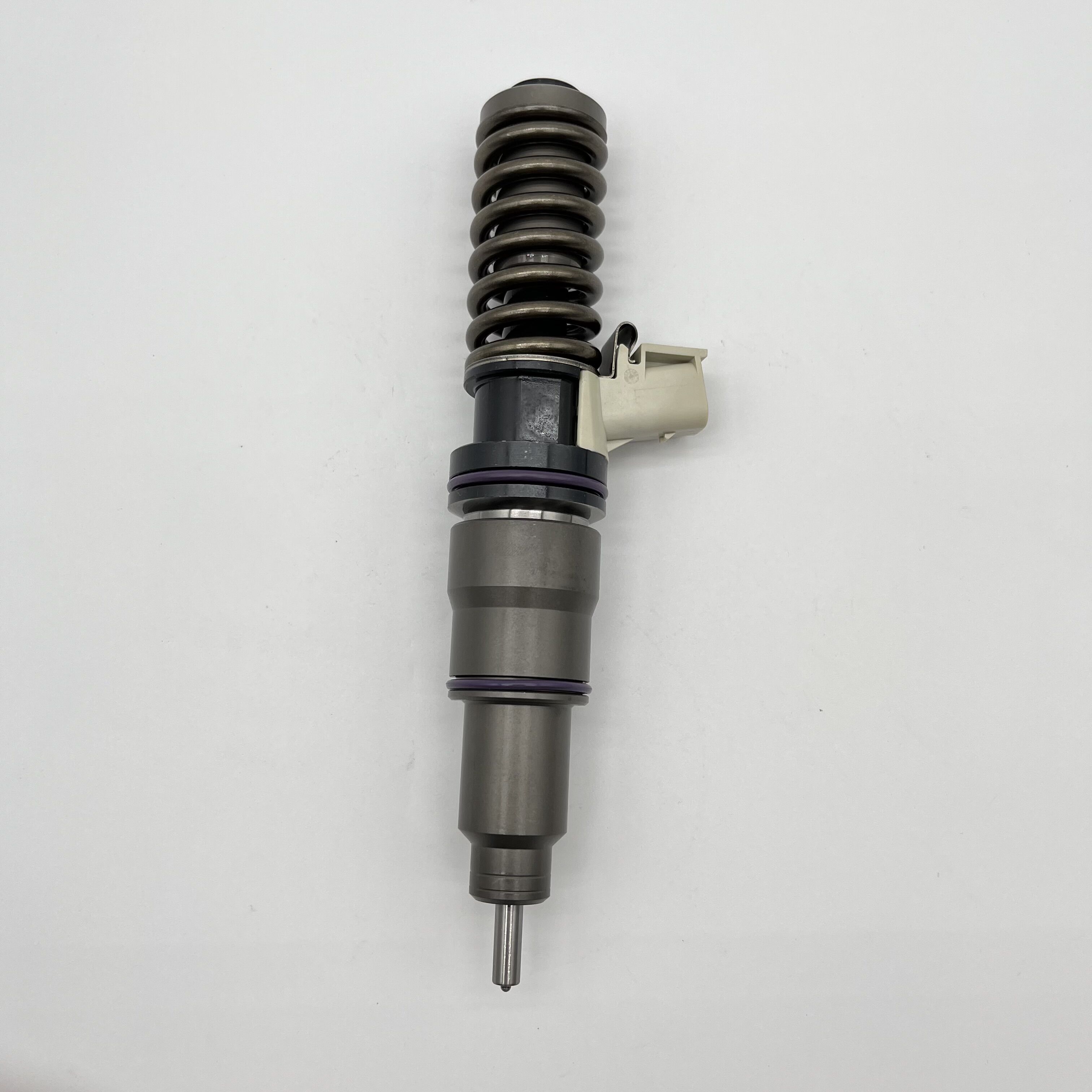 Diesel Injector Common Rail Injector Fuel Electronic Unit Injector 3801750 BEBE4D35001 BEBE4D04001 for RENAULT MD11 EURO 3 LOW P