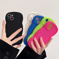 Coque de téléphone portable en TPU liquide de couleur unie, ondulée et incurvée, pour iPhone 17 Pro Max 17 Air 16 15 14 13 12, forme ondulée, coque en silicone Candy