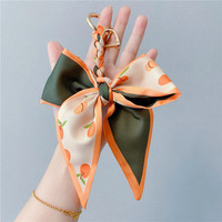 Aangepaste kleine verse fruitpatroon zijden sjaal strik sleutelhanger mode schattig creatieve sleutelhanger handtas portemonnee decor hanger charmes