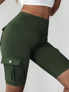 Shorts Deportivos Transpirables de Poliéster Verde Oliva de Cintura Alta para Mujer - Atléticos con Estiramiento en Cuatro Direcciones y Bolsillos Tipo Cargo - Product Image 1