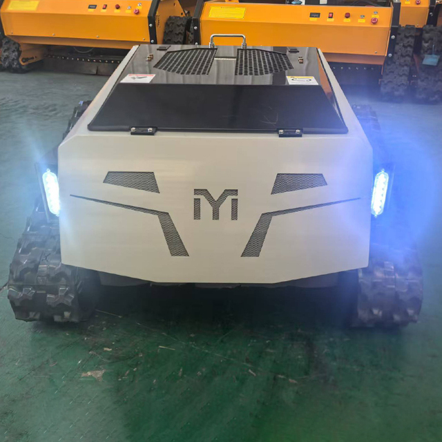 High Quality Self-propelled Robot Lawn Mower Cordless Track Type Remote Control Mower Farm Orchard Autonomous Robotic Lawn Mower