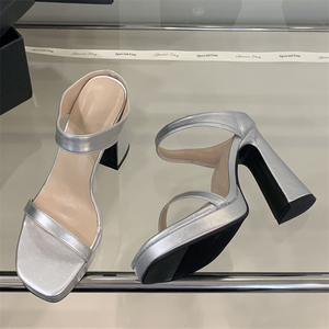 Sandalias de Tacón Cuadrado con Estampado de Leopardo Negro, Primavera-Verano 2025, Estilo Europeo Americano, Cómodas, Tacón Grueso Plateado, Transpirables - Product Image 2