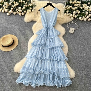 Robe d'été décontractée à pois sans manches et cintrée pour femme, sensation premium - Product Image 3