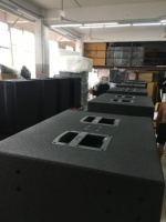 VT218S Subwoofer de sonido de matriz de línea doble de 18 pulgadas Gran rendimiento comercial con impedancia de 4ohm para colgar en el escenario