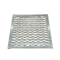 Grille de sécurité antidérapante en aluminium au design moderne pour passerelles, marches d'escalier métalliques et revêtements de toiture et de sol, durable