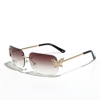 Nouvelle arrivée de lunettes de luxe papillon Monture sans monture Mode personnalisée rose Lunettes de soleil rectangulaires pour femmes