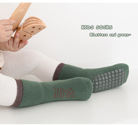 Chaussettes pour bébés filles de haute qualité, en coton doux, avec motif de dessin animé, en silicone, antidérapantes, pour bébés, chaussettes d'intérieur pour tout-petits