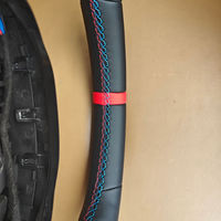 Volant sport en cuir M4 2025 compatible avec les séries 7/2 G05/G06 G20 G30 G80 G14 G15 G16 G17 G82 F92 F90 M5