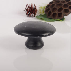 Meistverkaufter Schwarzer Pilz-Gua-Sha-Massagestein mit Natürlichem Rosenquarz für Gesichts- und Körpereinsatz Faltenentfernung & <span class=keywords><strong>SPA</strong></span>-<span class=keywords><strong>Massage</strong></span> - Product Image 4