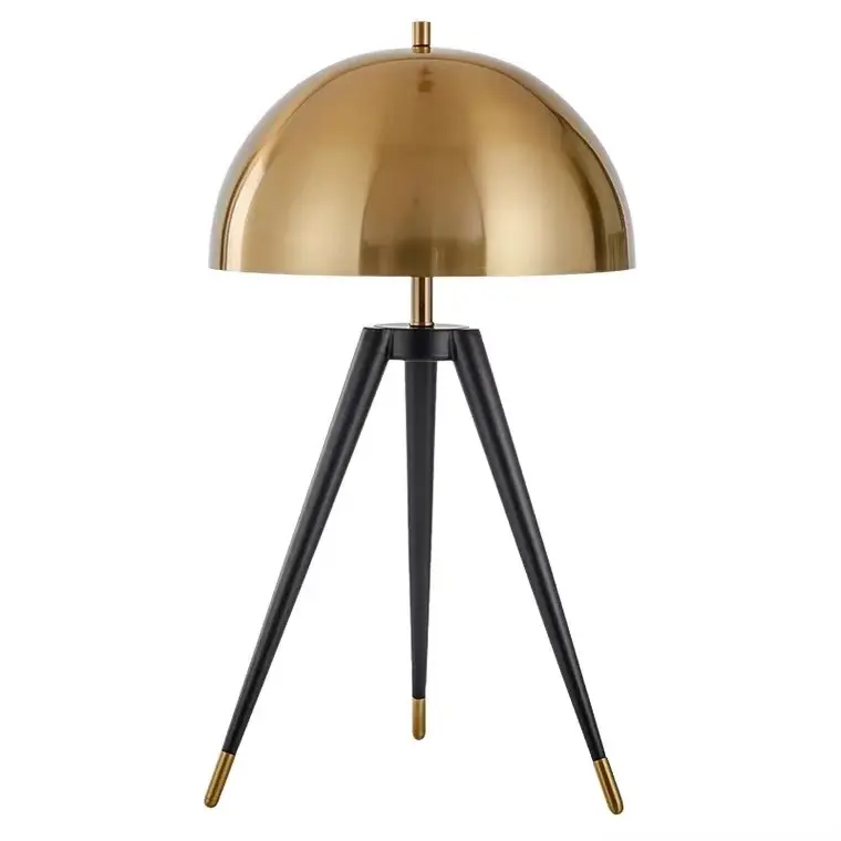 Semplice Design creativo a tromba moderna lampada da tavolo in marmo nordico sala studio lampada da tavolo di lusso in metallo artistico