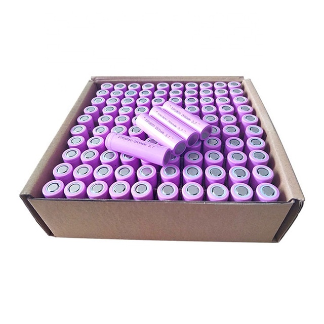 Bulk Stock 3.7v 2600mah Cylindrical Lithium Ion Rechargeable 18650 Battery for Digital Cameras