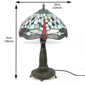 Lámpara de Mesa Estilo Tiffany Victoriana LongHuiJing de 1 Luz con Pantalla de Vidrio con Diseño de Libélula - Product Image 2