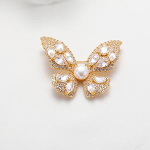 2024 New Elegant Zhuji Shanxia Lake <b>Butterfly</b> Freshwater Pearl Brooch Customizable Diamond Set for Personalized Suit Accessories - Product Image 3