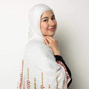 Traditional White Modal Print Turban for Muslim Ladies Soft <b>Wrap</b> Tatreez Print <b>Shawl</b> - Product Image 6