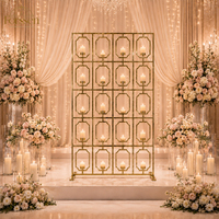Support mural géométrique de luxe en métal doré pour bougies de mariage, idéal pour la décoration de scène de mariage, de fêtes et d'événements