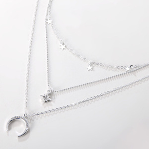 Collana corta con catena a forma di clavicola a catena a forma di stella a tre strati con stella a cinque punte - Product Image 4