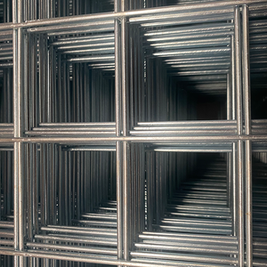 Лучшая цена на европейском рынке: оцинкованная сварная сетка 50*50 мм с квадратными ячейками, панель для ограждения 1x2 - Product Image 1