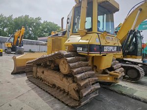 Bulldozer Usado Caterpillar D5N con Motor de 90KW y Alta Eficiencia Operativa - Product Image 4