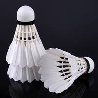Volants de badminton ultra-résistants pour une performance optimisée, avec plumes de canard pour un entraînement économique, OEM accepté