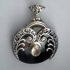 Pendentifs en argent sterling antique avec améthyste, nouveau design pour femmes - Cadeau en gros - Product Image 1