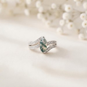 Bagues fines de style bohème en argent sterling plaqué or 18 carats avec agate verte naturelle de forme marquise, prix d'usine personnalisé - Product Image 1