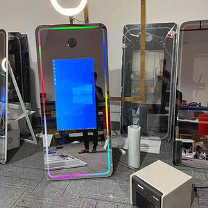 Meilleures ventes : Photobooth miroir magique 3D, métallique, portable, pour photographie de mariage, esthétique HD et élégant - Product Image 1