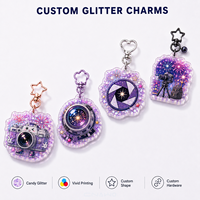 Breloque en acrylique CNAWO en gros avec design rempli de paillettes, création personnalisée et accessoires pour articles promotionnels des créateurs