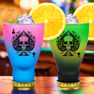 Vente en gros de verre <span class=keywords><strong>à</strong></span> liqueur <span class=keywords><strong>à</strong></span> <span class=keywords><strong>l</strong></span>'<span class=keywords><strong>envers</strong></span> de couleur dégradée givrée avec as de pique crâne pour cadeaux de mariage - Product Image 4