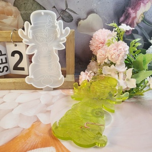 Moldes de fundición de resina hechos a mano para adornos decorativos de estilo DIY Ins X0259 molde colgante de rey pirata de silicona herramientas para pasteles - Product Image 1