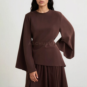 Nuovo Set Trendy Personalizzato con Top Modesto e Gonna Plissettata per Donne Musulmane, Elegante Set Modesto a Tinta Unita con Collo a O - Product Image 2