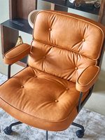 Chaise de bureau ergonomique en cuir pleine fleur, chaise de direction au design nordique Wabi-Sabi, idéale pour projets commerciaux et hôteliers, réglable en hauteur