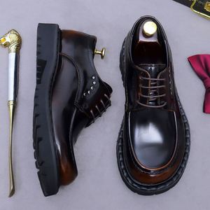 Gran Oferta en Zapatos Casuales de Negocios para Hombre, Estilo Británico, con Cordones, Punta Cuadrada, Diseño de Parches, Antideslizantes y Transpirables - Product Image 1