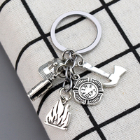 Porte-clés Thème Pompier Argenté : Casque de Secours, Extincteur, Flamme, Tuyau – Breloques Multiples, Pendentif Métallique, Cadeau