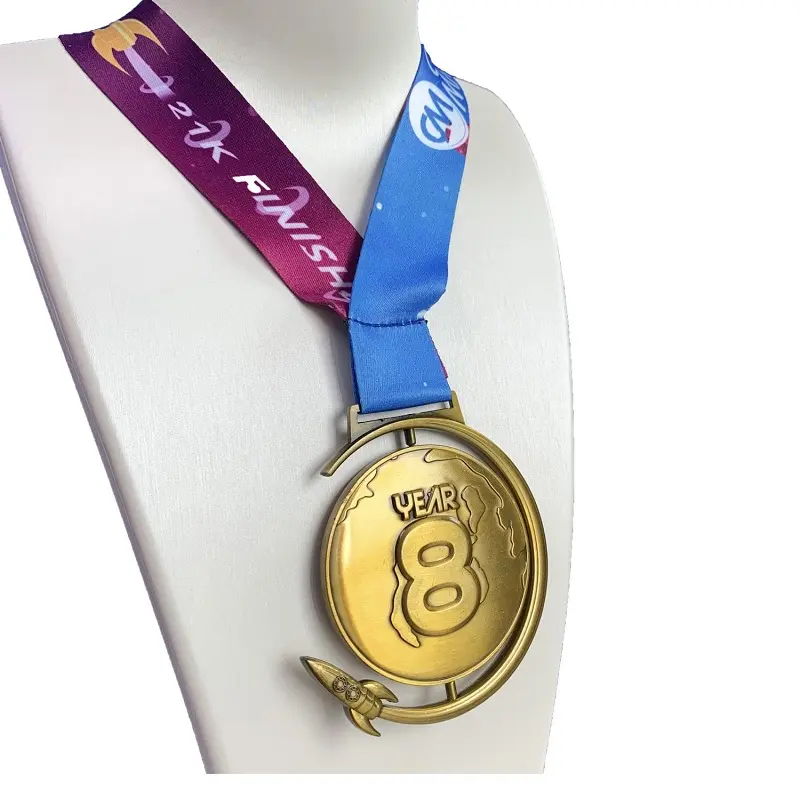 Leichtathletik-Sport-Trophäe Läufer Fußball-Gewinner-Medaillen und -Bänder blanke Sport-Medaille