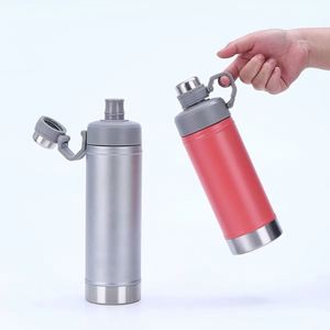Botella de Agua Aislada de Doble Pared con Logotipo Personalizado al por Mayor, Termo de Acero Inoxidable de 700 ml con Asa, para Deportes - Product Image 4