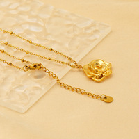 Kalung Bunga Baja Tahan Karat 316L Grosir, Liontin Bunga 3D Bertekstur Elegan, Kalung Emas, Perhiasan Romantis Mewah, Hadiah