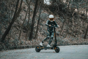 KuKirin G4, Almacén del Reino Unido y la UE, Largo Alcance, Neumáticos Anchos de 11 Pulgadas, Pantalla Táctil, Frenos de Disco Dobles, Luces LED, Scooter Todoterreno Plegable - Product Image 4