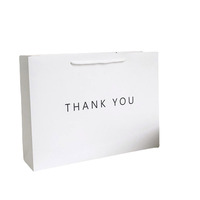 Sac d'emballage de vêtements en carton réutilisable extra large sacs à provisions en papier cadeau de luxe personnalisés avec vos propres logos