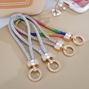 Llavero de Lujo para Coche con Cadena de Teléfono de Diamantes de Imitación Brillantes, Regalo para Chicas, Cierre de Lazo Chapado en Oro, Llavero de Muñeca de Cristal Brillante a la Moda - Product Image 1