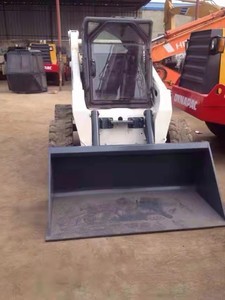 Cargadora de Ruedas Bobcat S250 de Segunda Mano, 88% Nueva, en Condiciones de Minicargadora, para Agricultura, Construcción y Uso Agrícola - Product Image 1