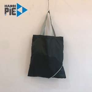 Sacs réutilisables en polyester 190T 210D, logo personnalisé fabriqué au Vietnam de haute qualité, écologique, idéal pour les courses - Product Image 1