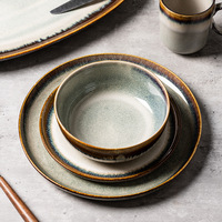 Vente en gros d'assiettes et de bols en grès de restaurant céramique d'Europe Service de table en porcelaine glaçure réactive Service de table en céramique