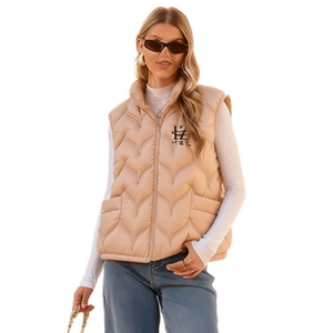 Chaleco Acolchado para Mujer con Logotipo Bordado, Cierre Frontal con Cremallera, Cortavientos, Prenda Exterior Informal, 100% Poliéster, Largo Regular, Color Sólido - Product Image 1