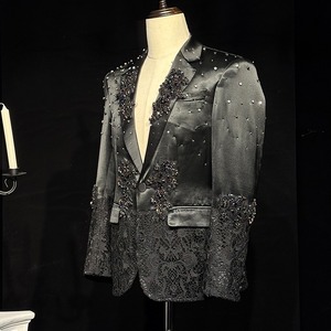 Personalizzabile: abito da uomo con cuciture in <span class=keywords><strong>pizzo</strong></span> nero personalizzato di fascia alta alla moda con strass e gioiello impreziosito. - Product Image 3