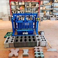 Machine à fabriquer des briques mobiles de petite taille, respectueuse de l'environnement, conçue pour une utilisation à long terme dans des environnements de travail difficiles